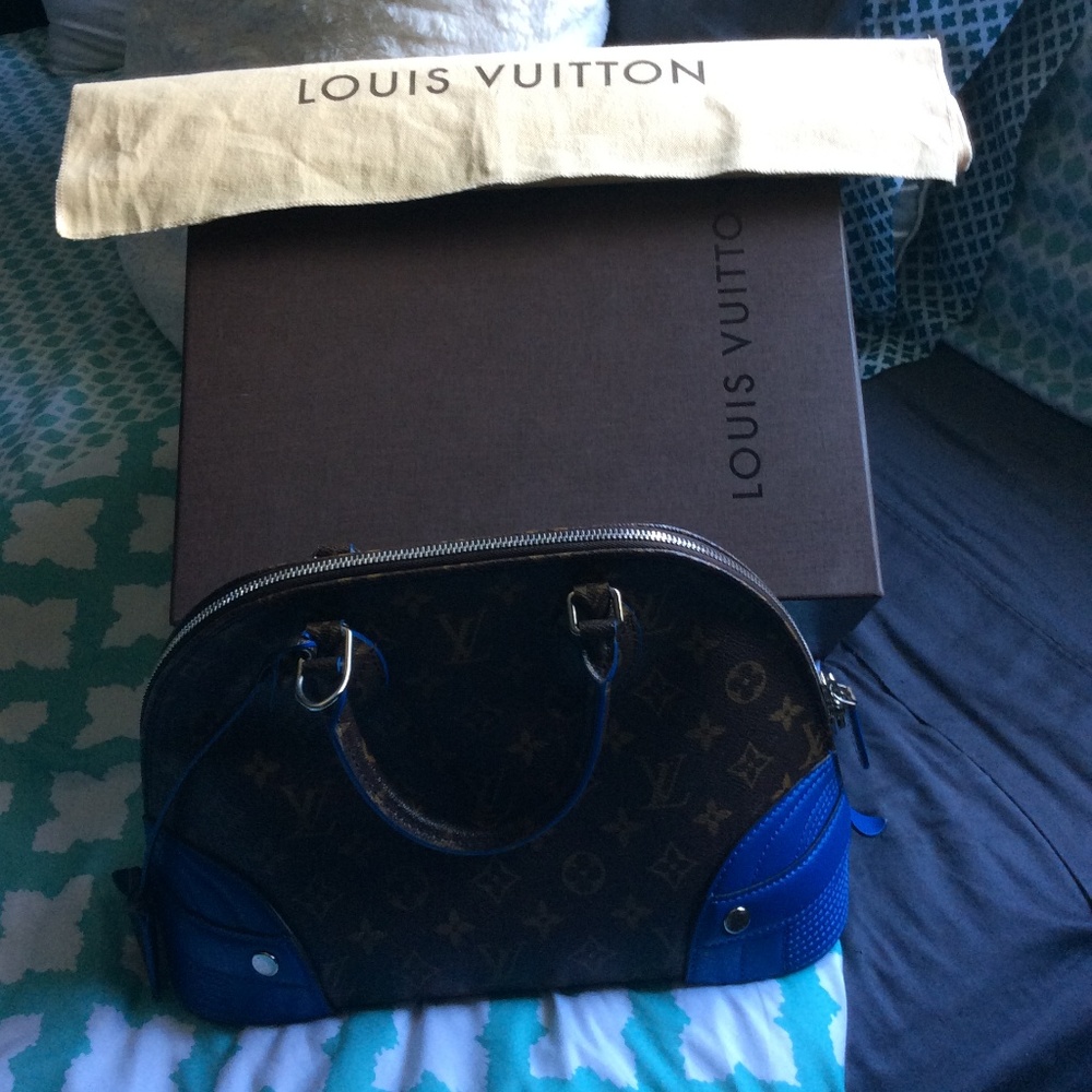 Louis Vuiton Alma Handbag Monogram Shine Canvas PM - Picture 2 of 8